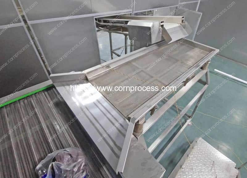 Full-Automatic-Sweet-Corn-Kernel-Fluidized-Quick-Freezer-Machine-Vibrate-Spreading-Feeding-Device